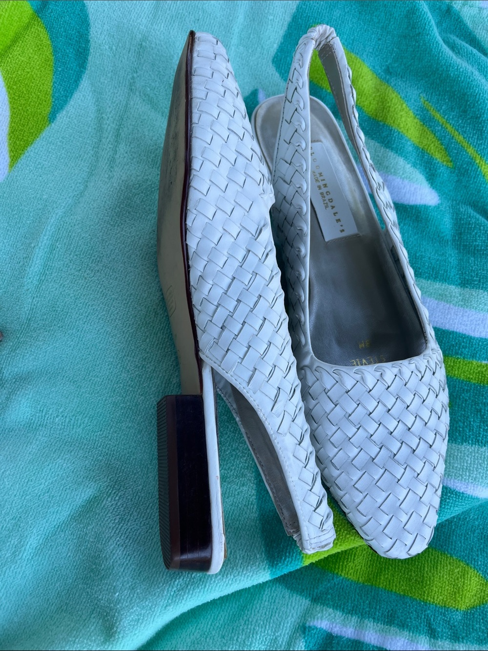 BLOOMINGDALE’S WHITE WOVEN LEATHER SLINGBACK STEVIE FLATS SIZE 8 - Picture 2 of 9